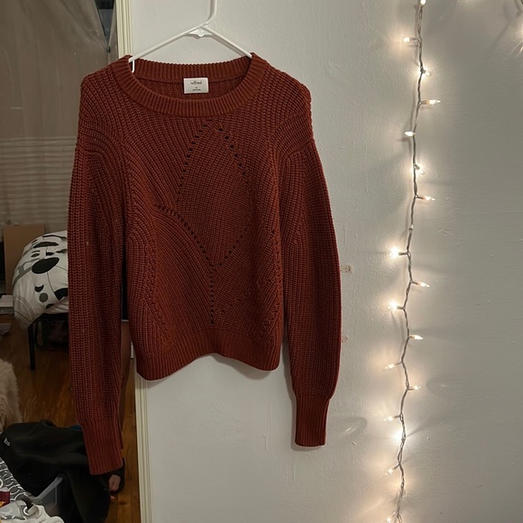 Aritzia Swerter - Picture 1 of 7